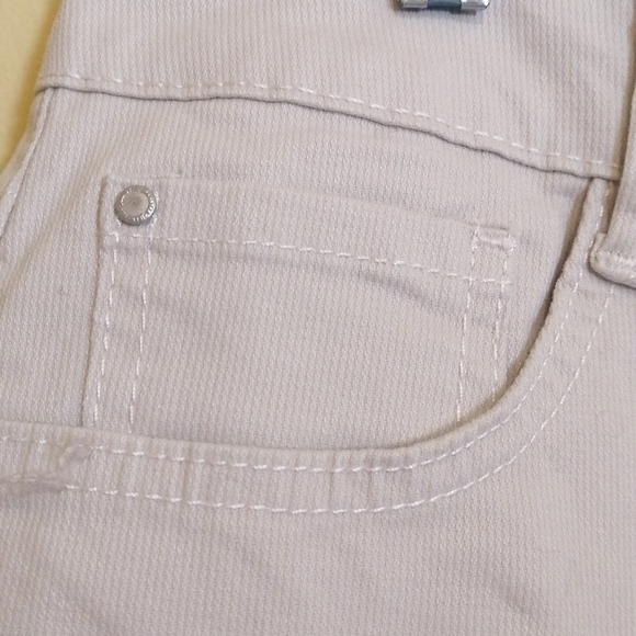 NWOT,Jeanstar ladies Capri, size 4 - Picture 3 of 8